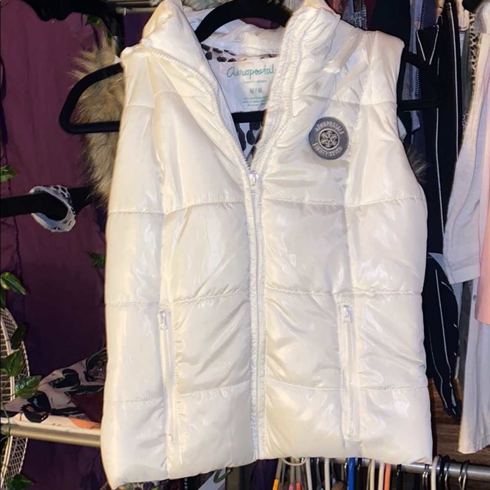 Aeropostale white vest medium